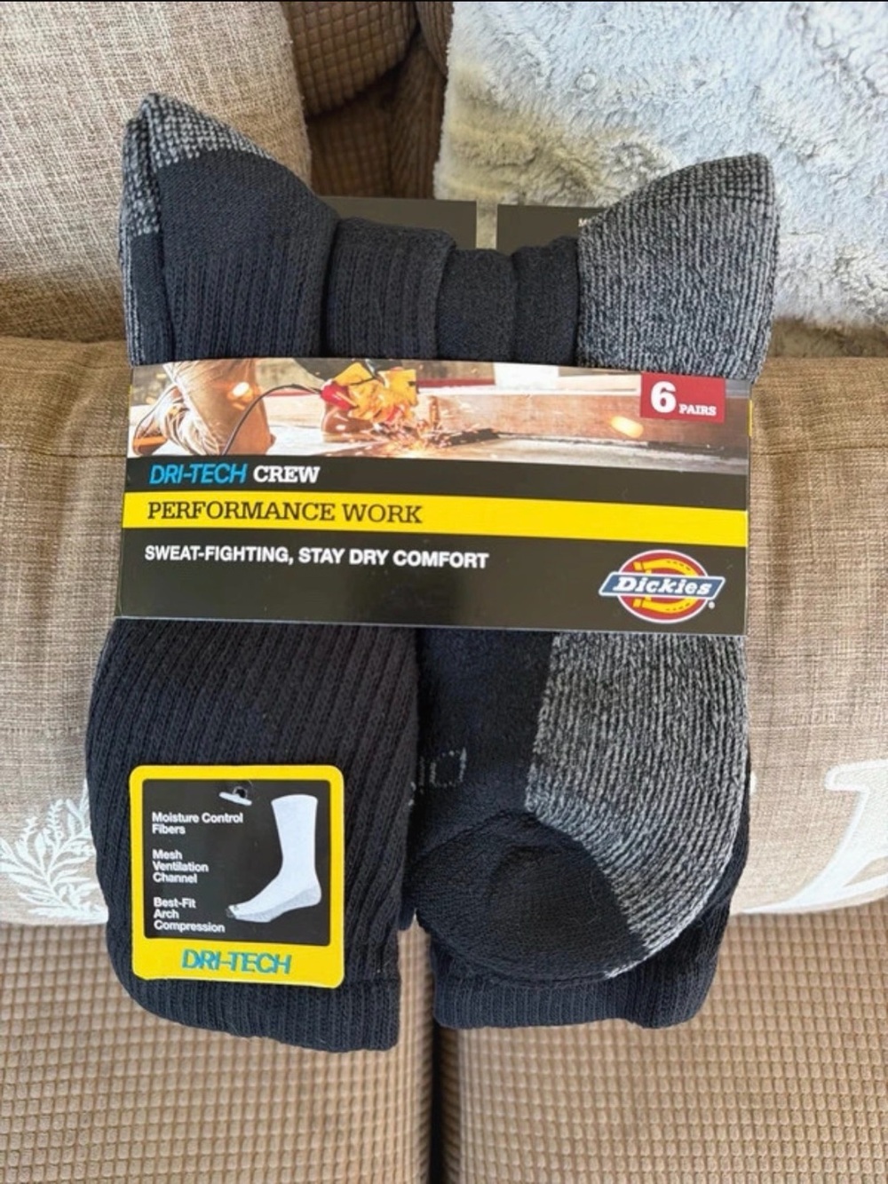 Dickies Men’s Performance Crew Socks - Black and Gray (6 Pairs)